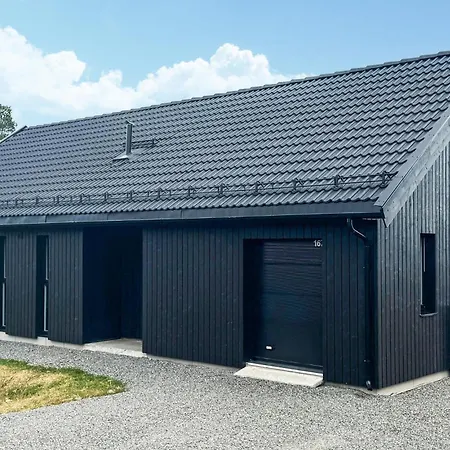 Amazing In Semesterbostad *